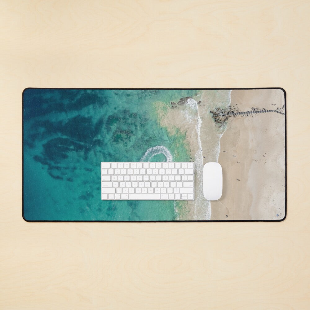 (Thirroul) U-Turn Desk Mat