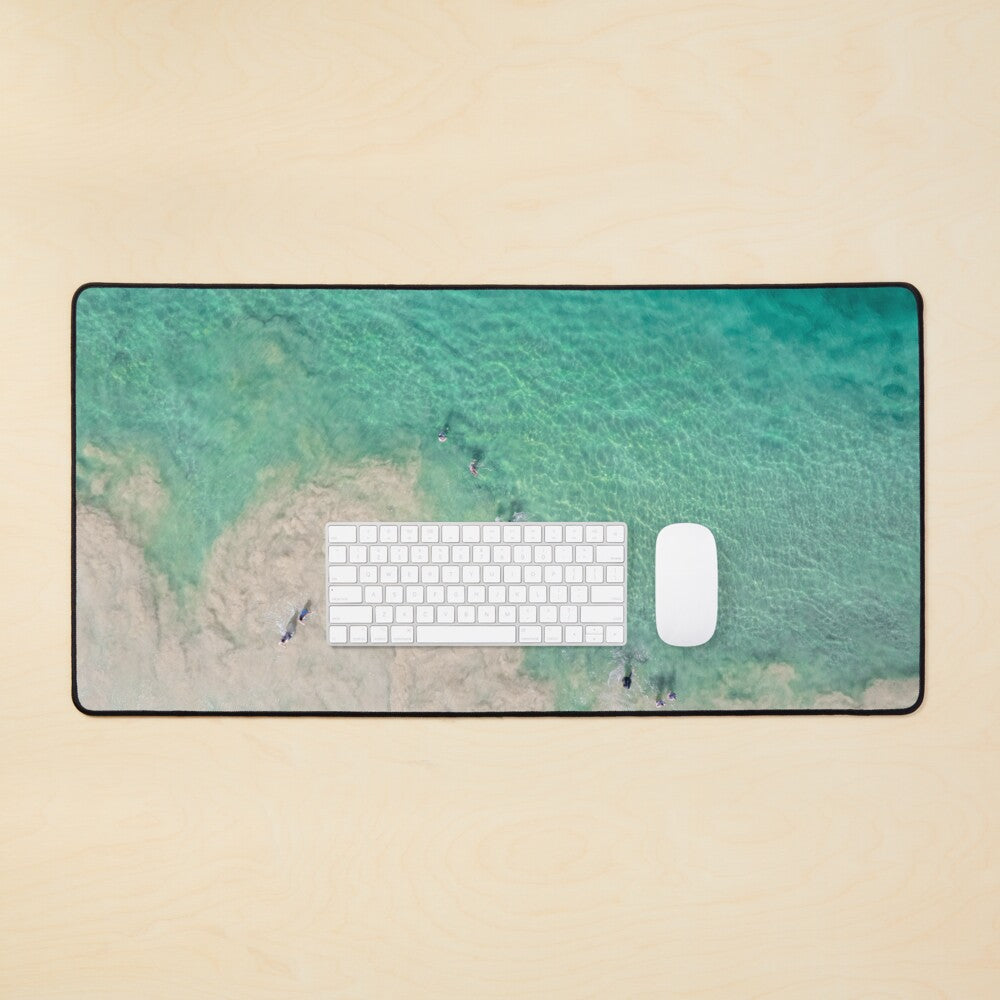 (Thirroul) Follow the Leader Desk Mat