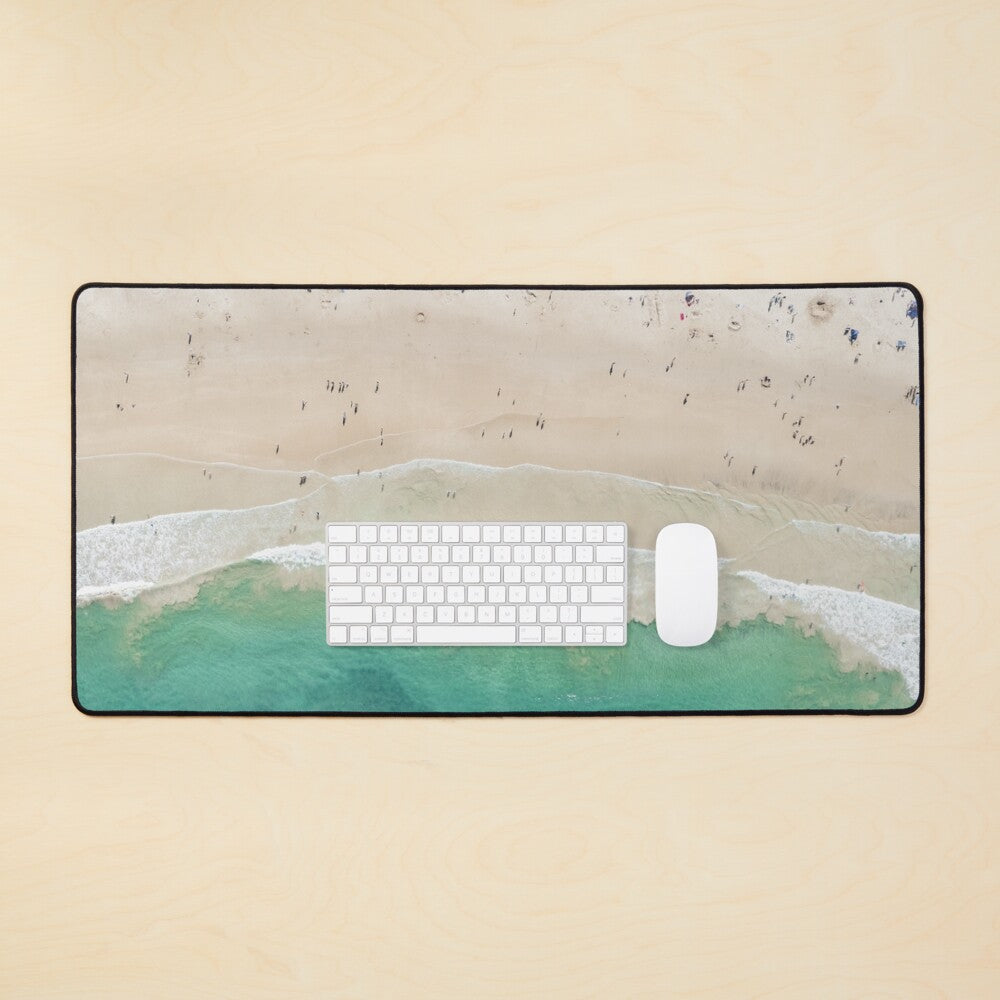 (Thirroul) Beach Days Desk Mat