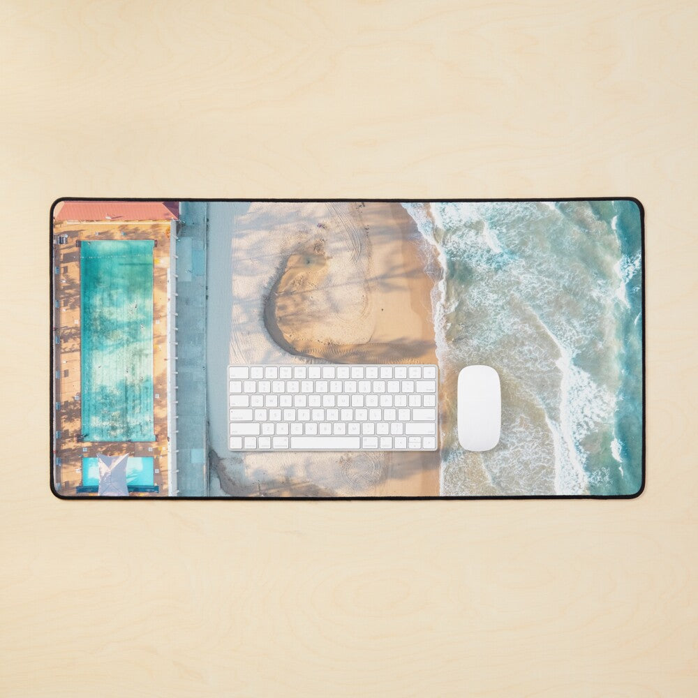 (Thirroul) Laps Desk Mat