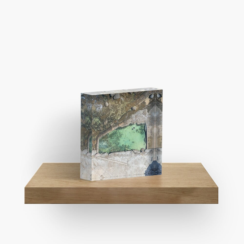 (Wollongong) Emerald Oasis Acrylic Block