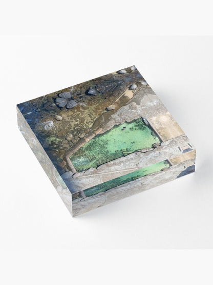 (Wollongong) Emerald Oasis Acrylic Block